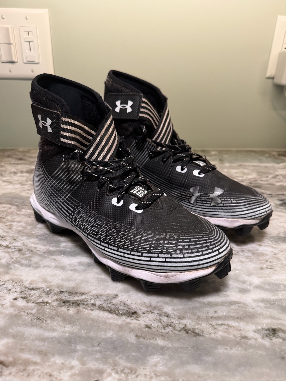 Under Armour Boys Highlight Franchise Jr Football Cleats
